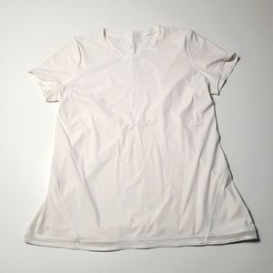 Lululemon Into the sun Tee 6 - 8 EUC
